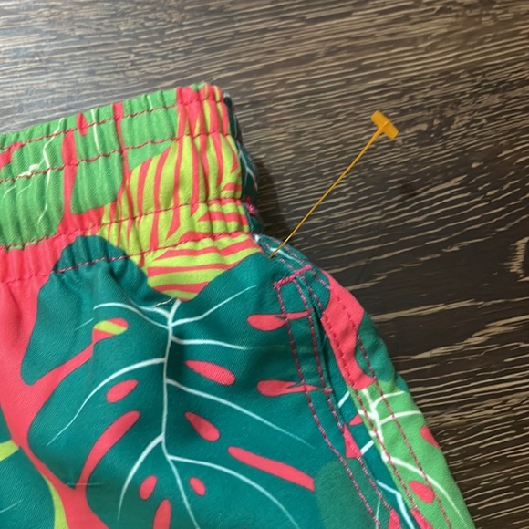 Capelle NEW shorts/swim/bike/run Sz Medium. Still selling on website - Picture 5 of 9